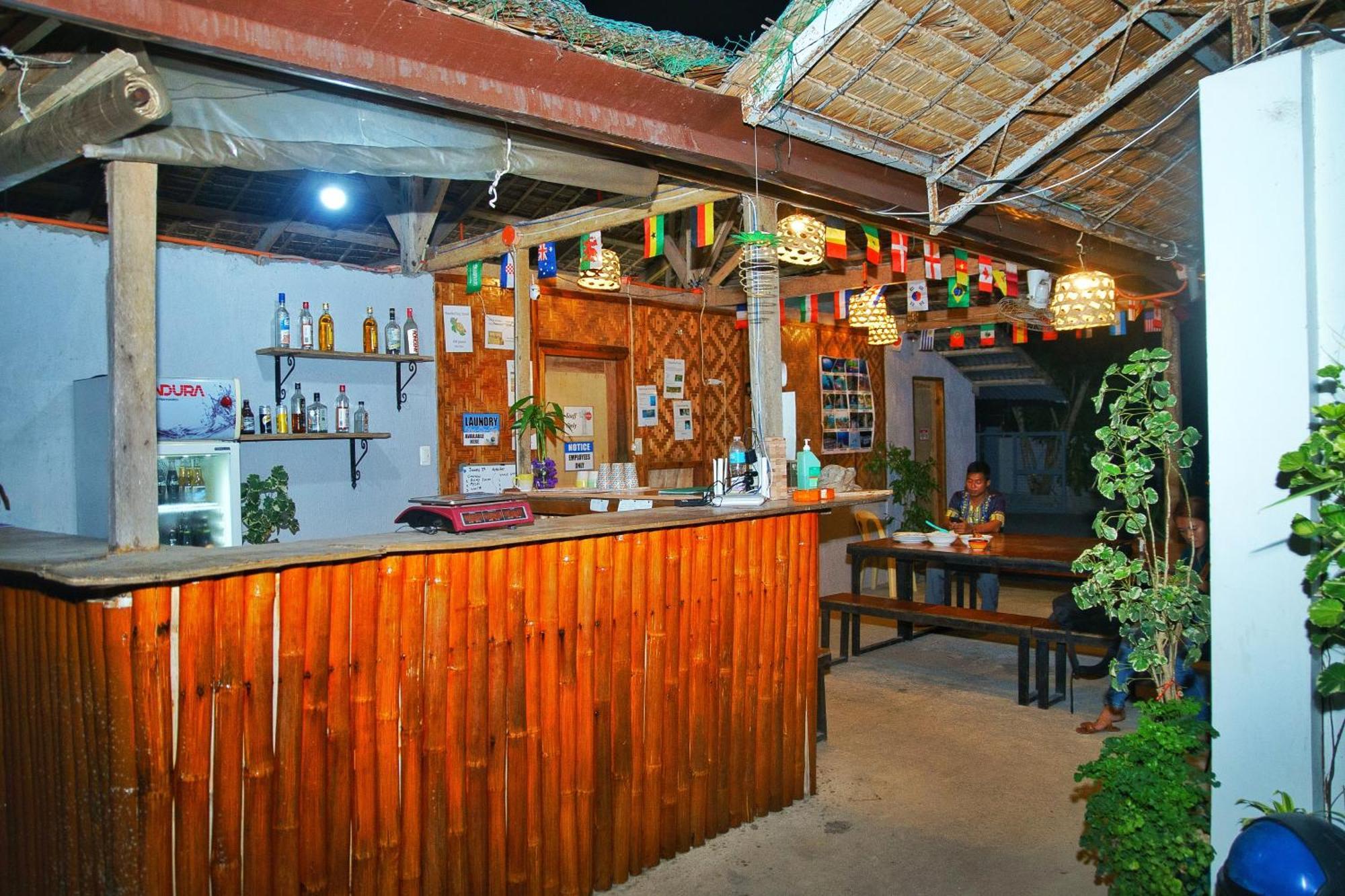 Ananas Guesthouse Moalboal Zewnętrze zdjęcie